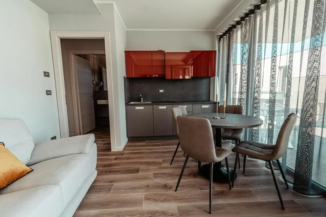 Prada' Home Eco Suites Bardolino 4*,